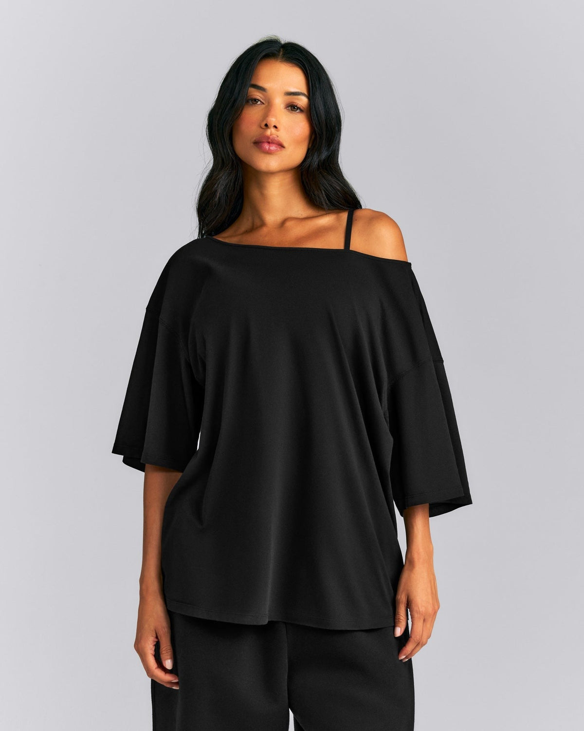 Slouchy One Shoulder Tee | Black