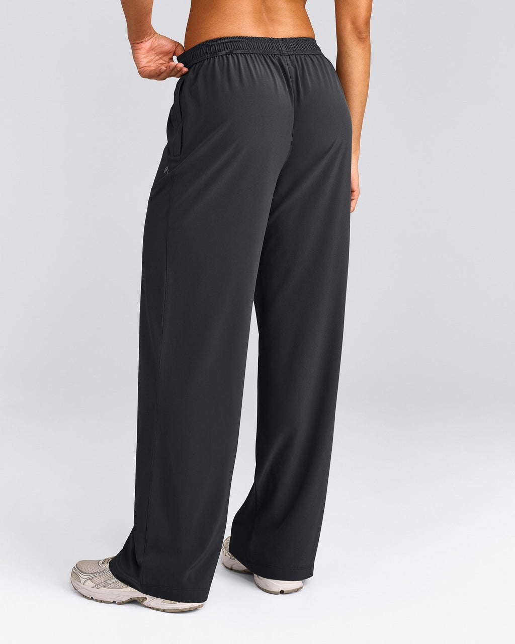 AirMoveTM Straight Leg Pants | Coal