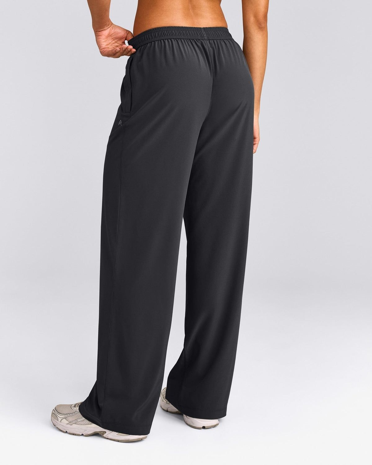 AirMoveTM Straight Leg Pants | Coal