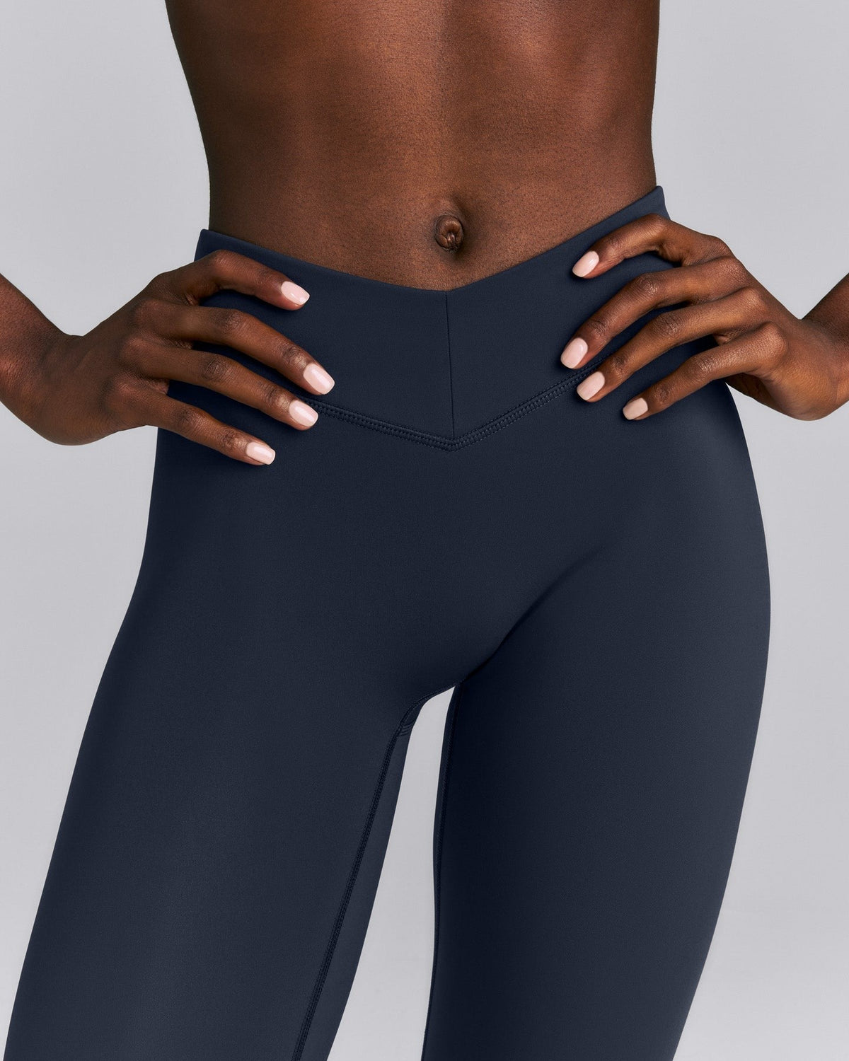 UnifiedMoveTM V Front Mid Rise Leggings | True Blue