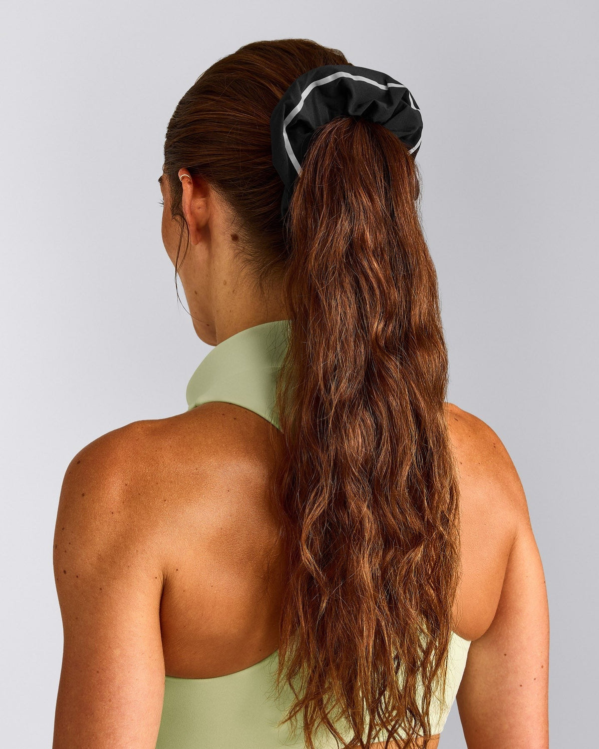 AirMoveTM Reflective Scrunchie | Black