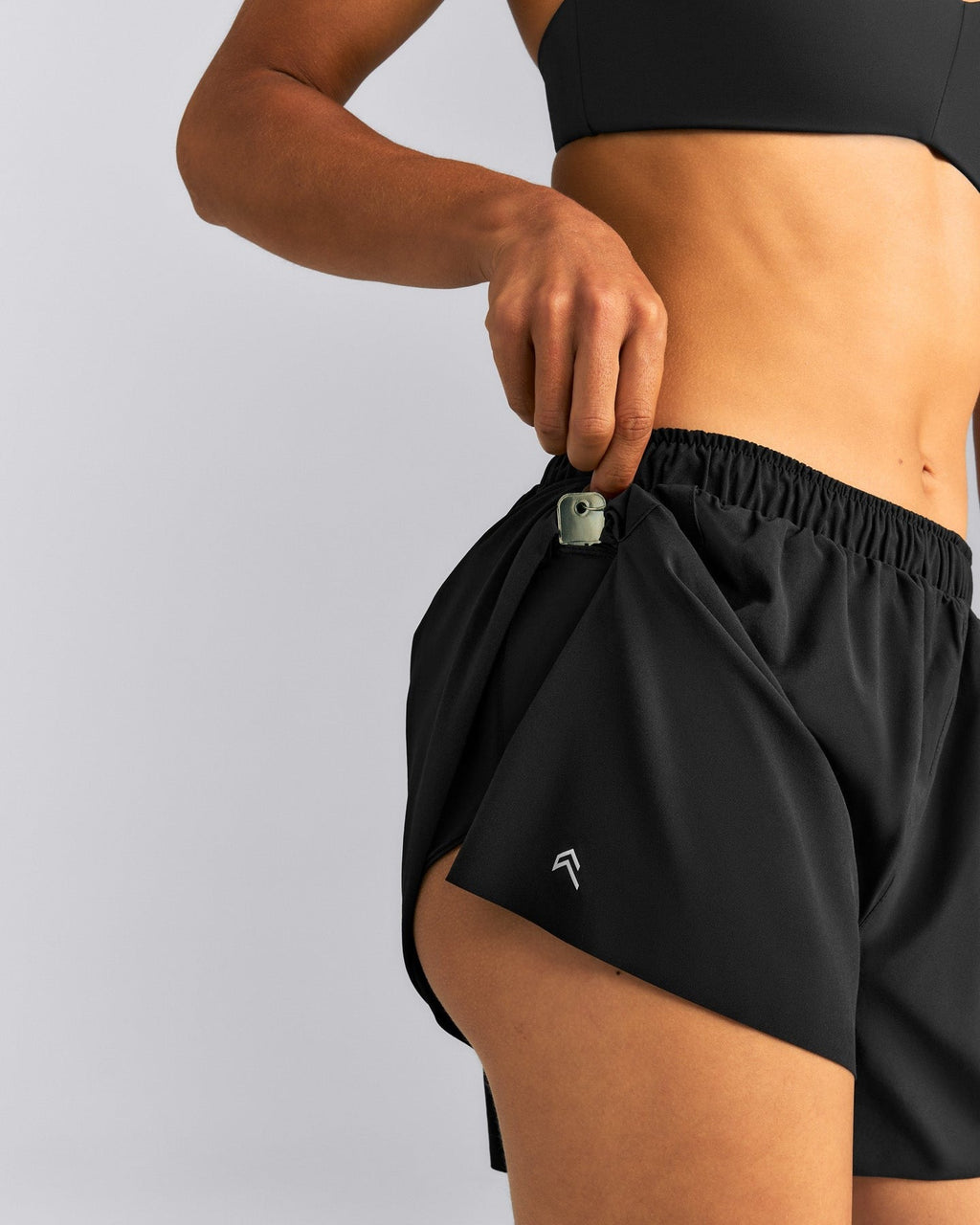 AirMoveTM Lined Pocket Shorts 4" | Black
