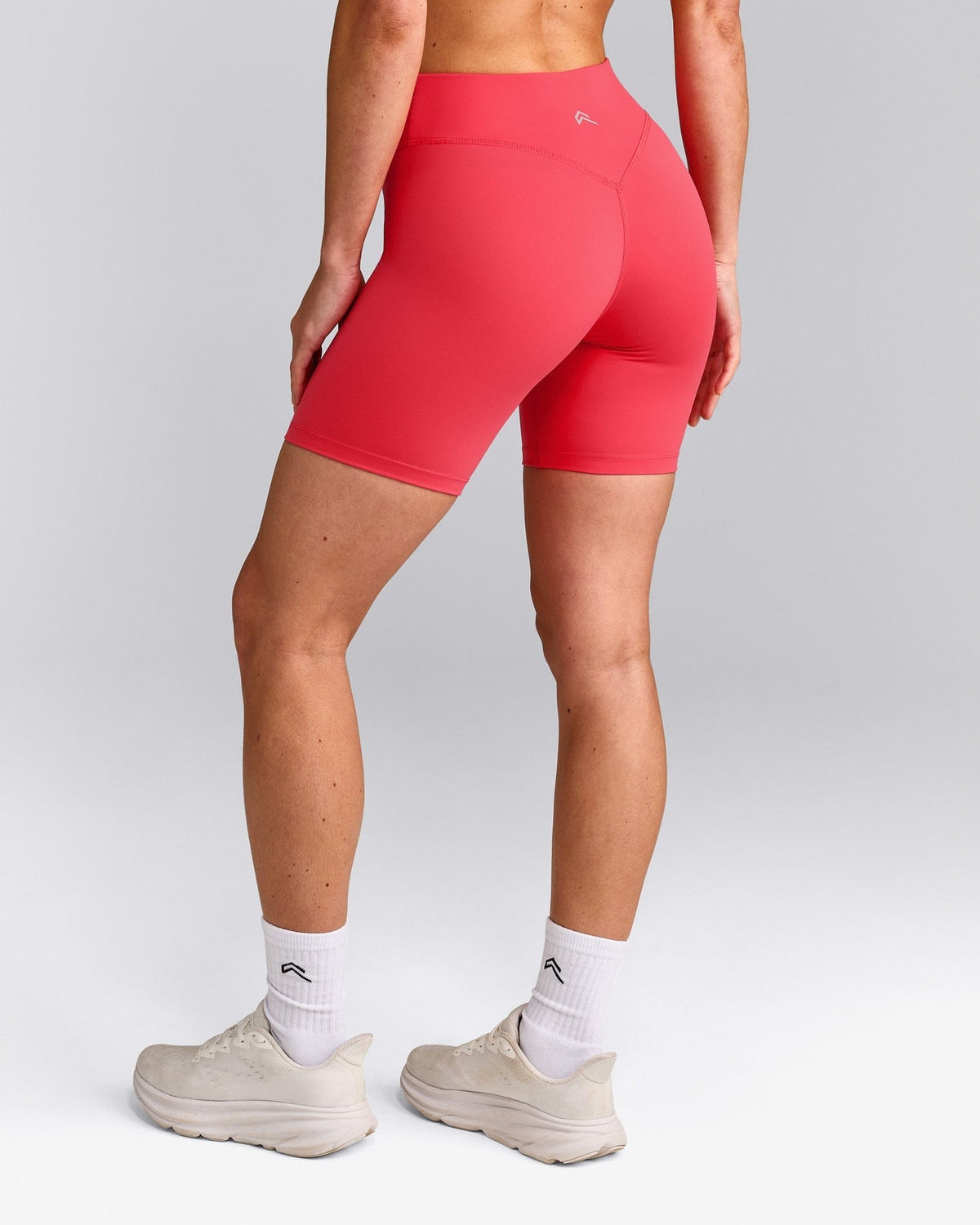 UnifiedMoveTM V Front Mid Rise Shorts 6" | Charged Pink
