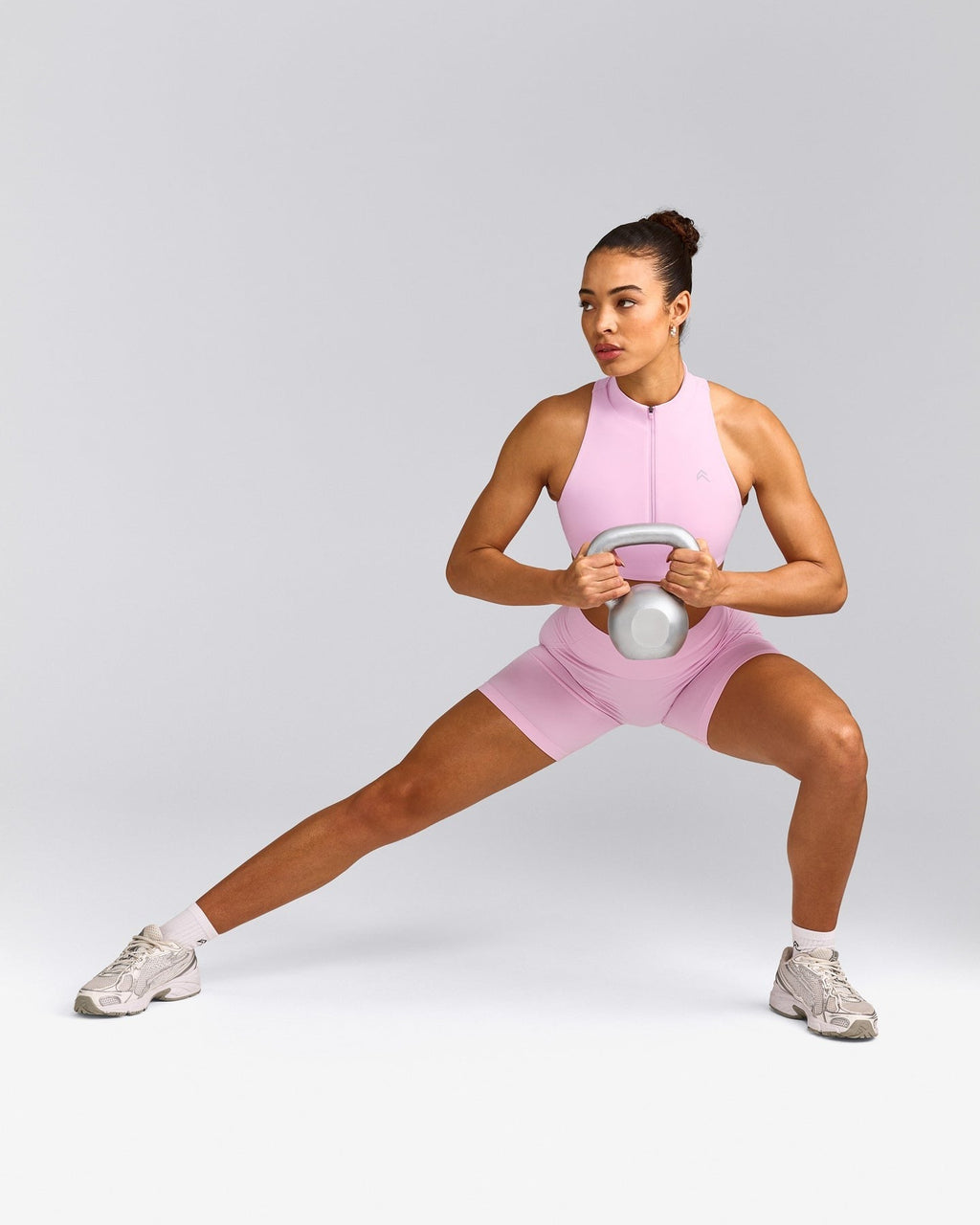 EasyLiftTM Zip High Neck Sports Bra | Chalk Pink