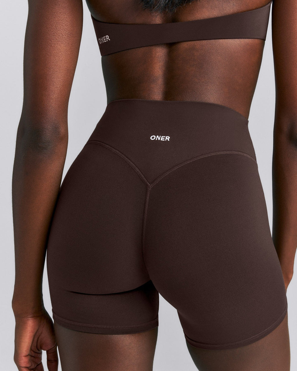 SoftMotionTM High Waisted Shorts 6" | 70% Cocoa