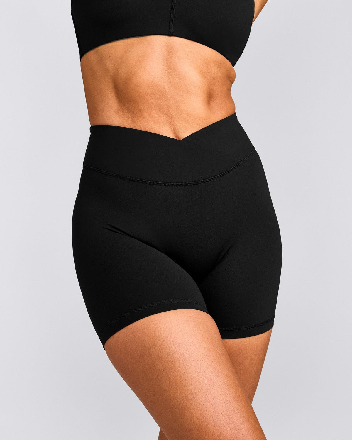 UnifiedMoveTM Wrap Shorts 6" | Black