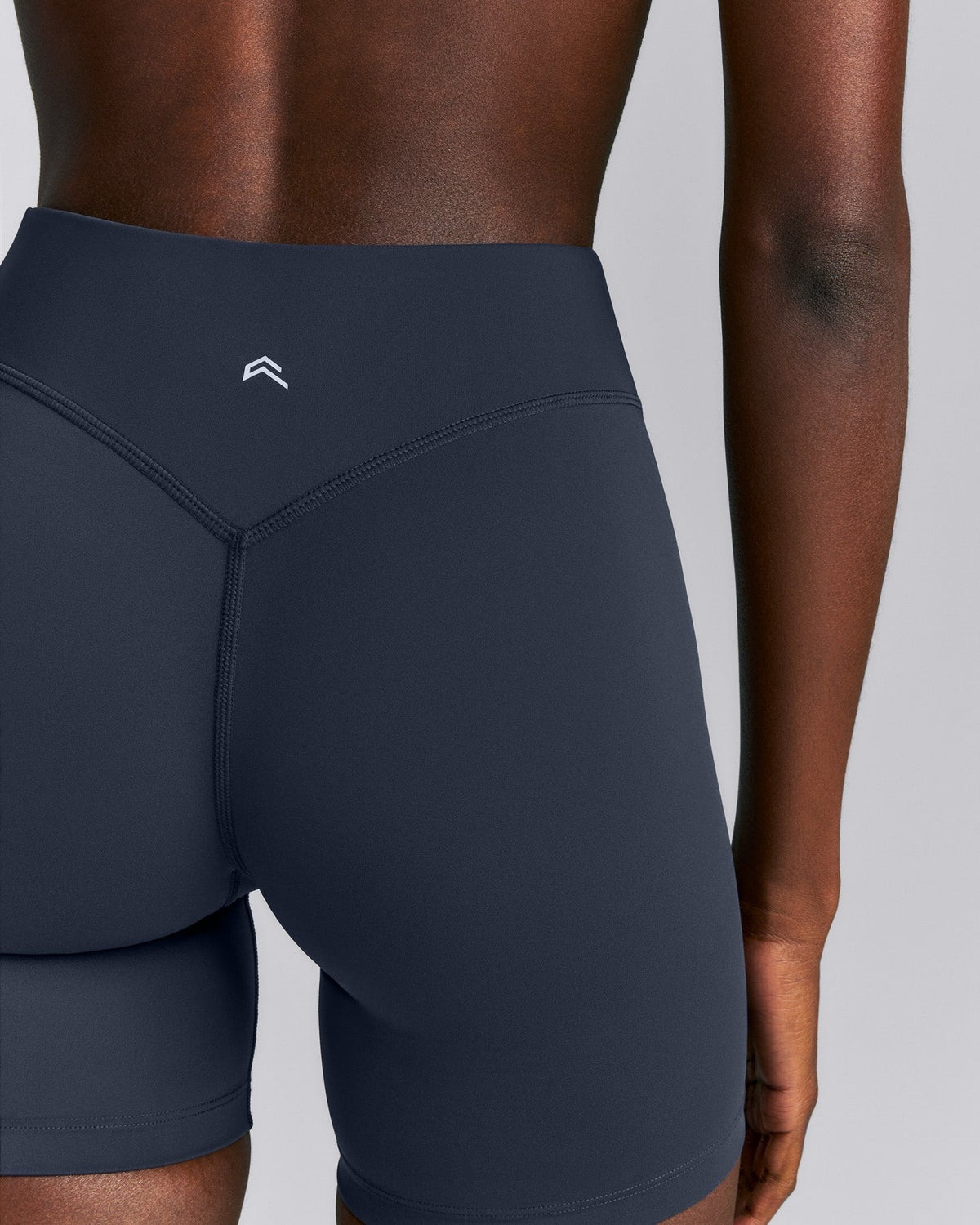 UnifiedMoveTM V Front Mid Rise Shorts 6" | True Blue