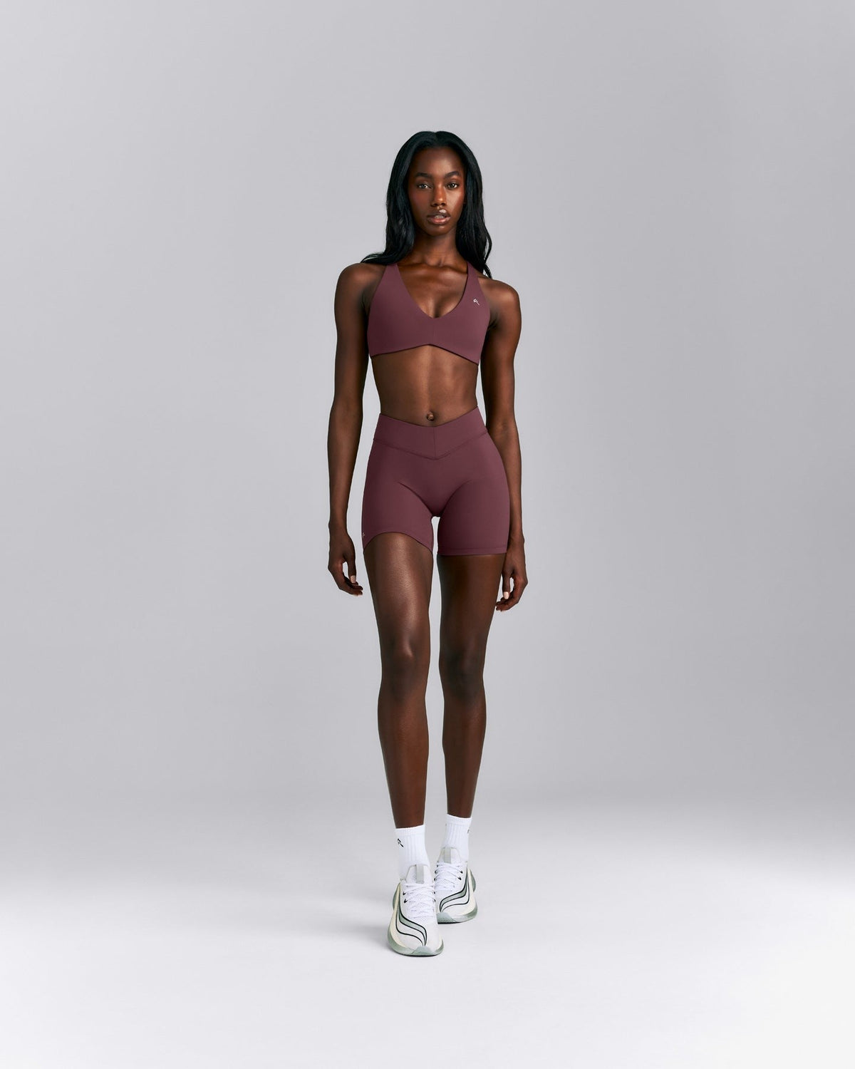 UnifiedMoveTM V Front Mid Rise Shorts 6" | Velvet Mocha