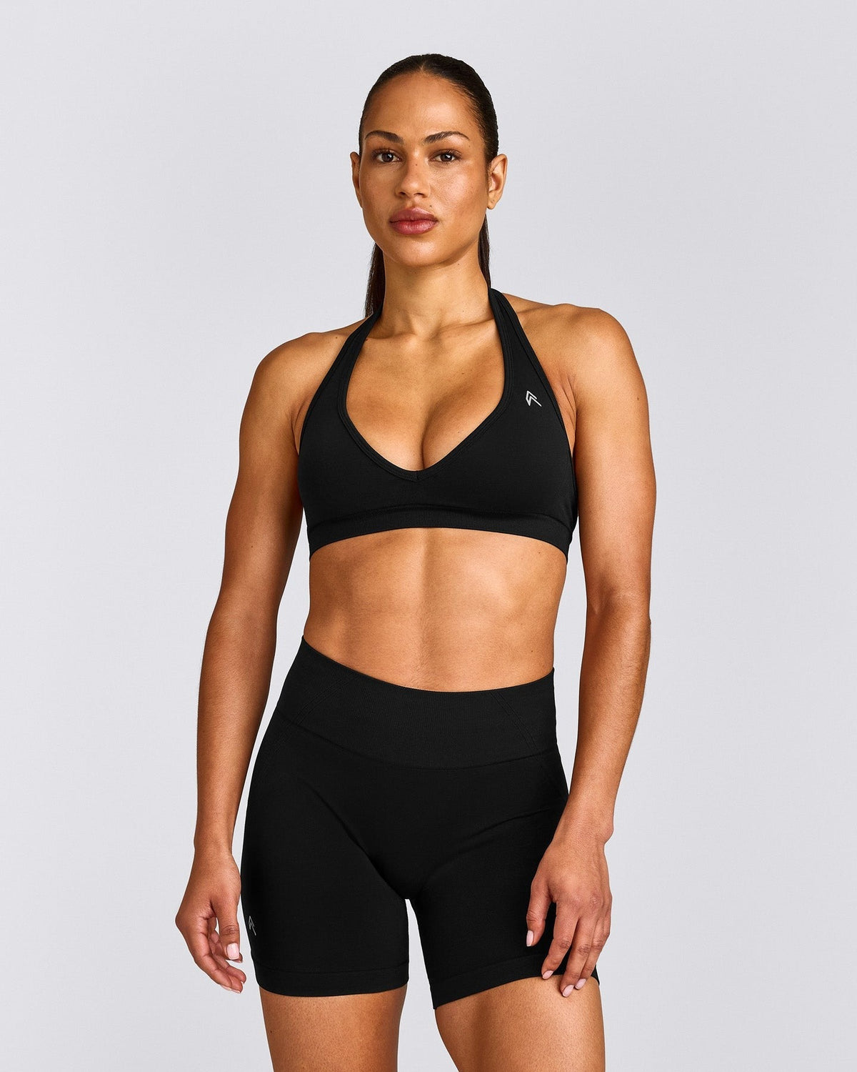 EffortlessLiftTM Seamless Halter Neck Sports Bra | Black