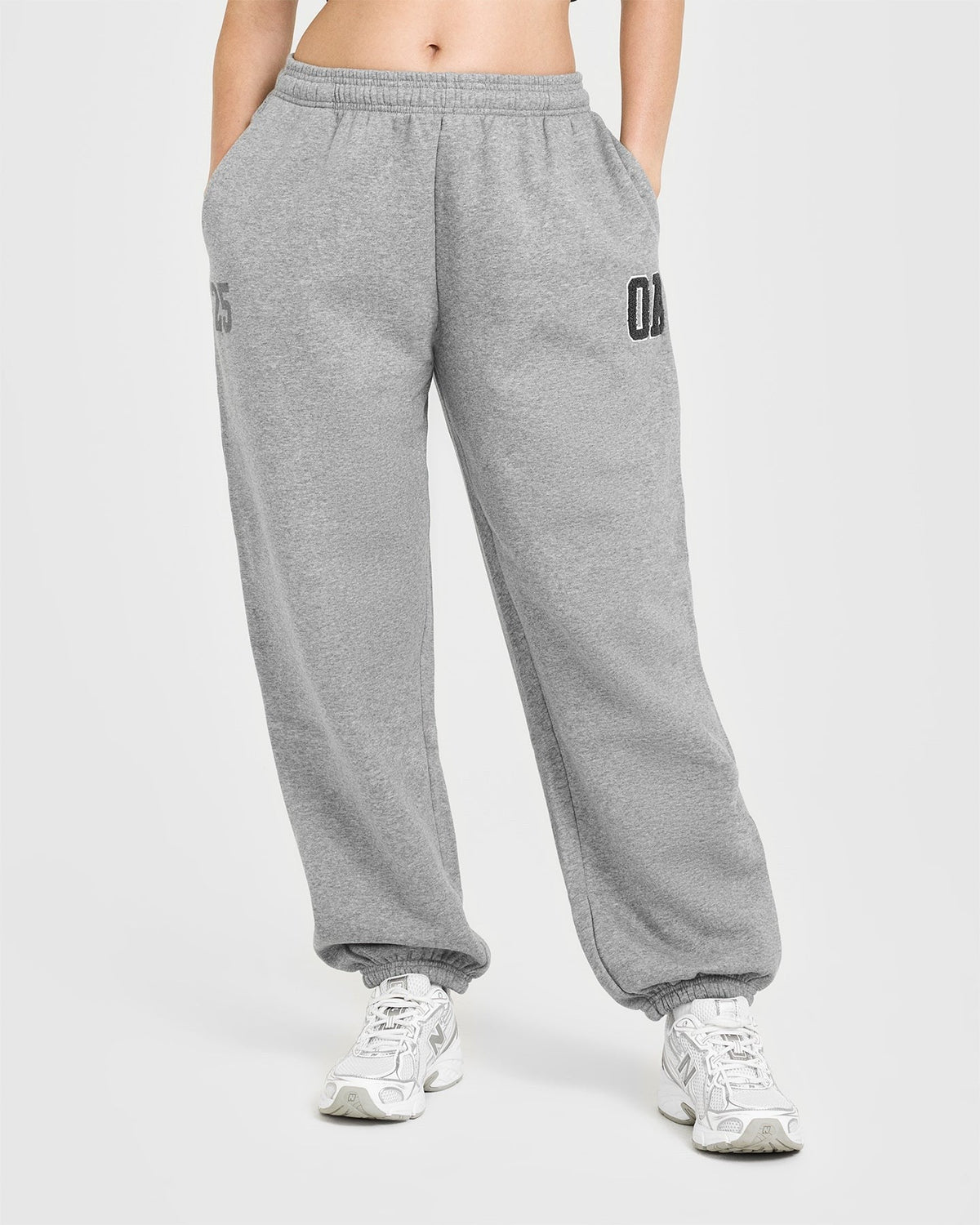 Foundations Oversized Oner 25 Sweatpants | Charcoal Marl