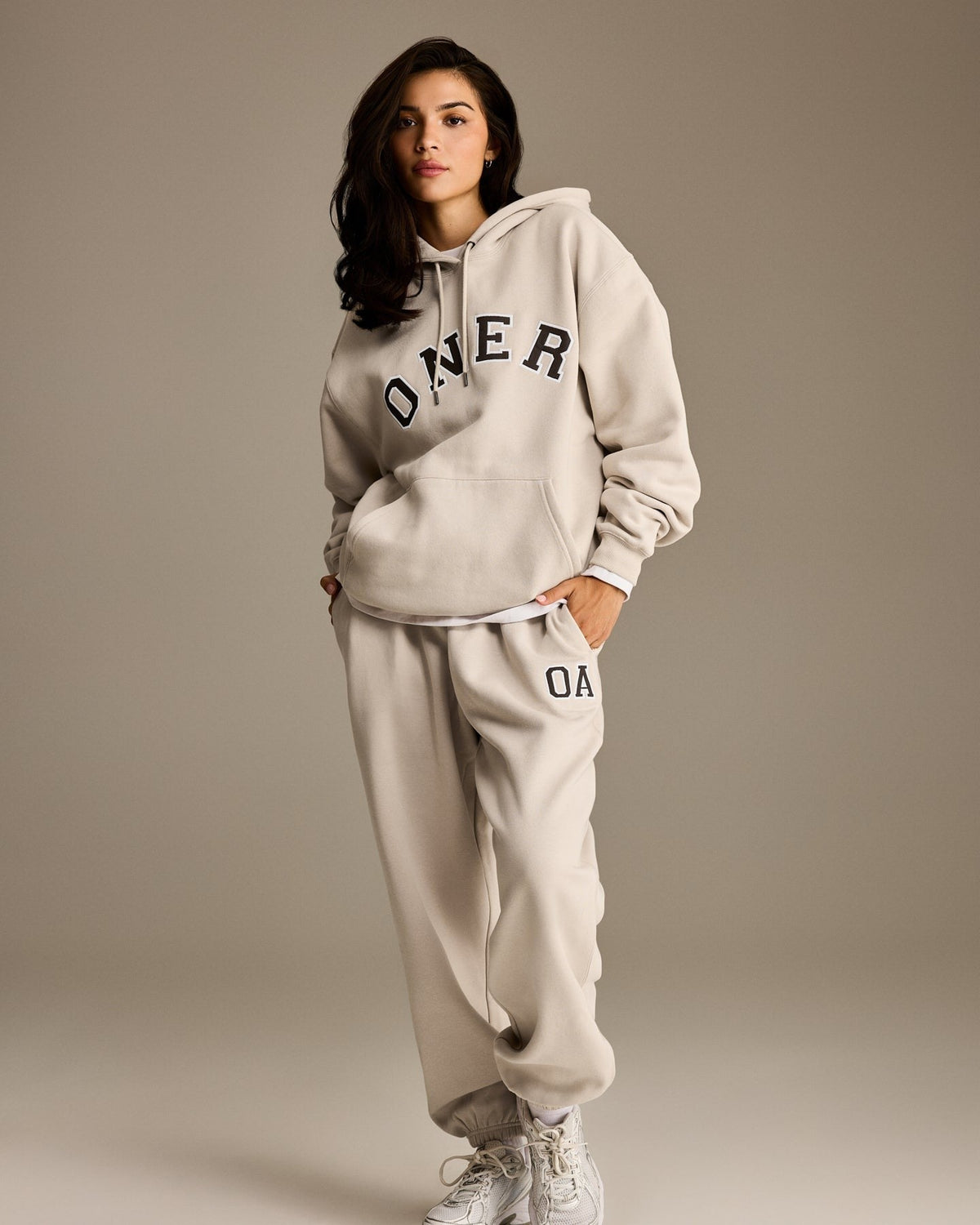 Foundations Oversized Oner Girlfriend Sweatpants | Sand