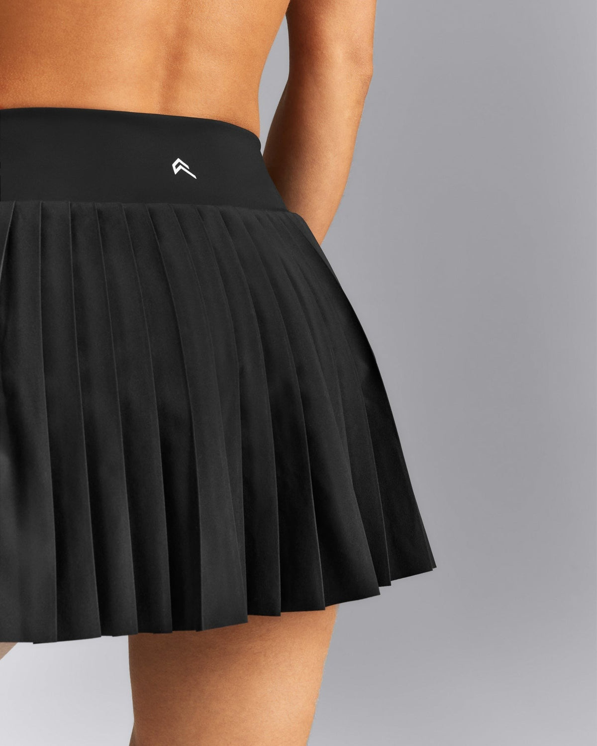 AirMoveTM Pleated Skort with Pockets | Black