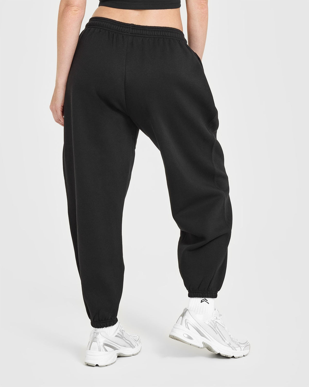 Foundations Oversized Oner 25 Sweatpants | Black