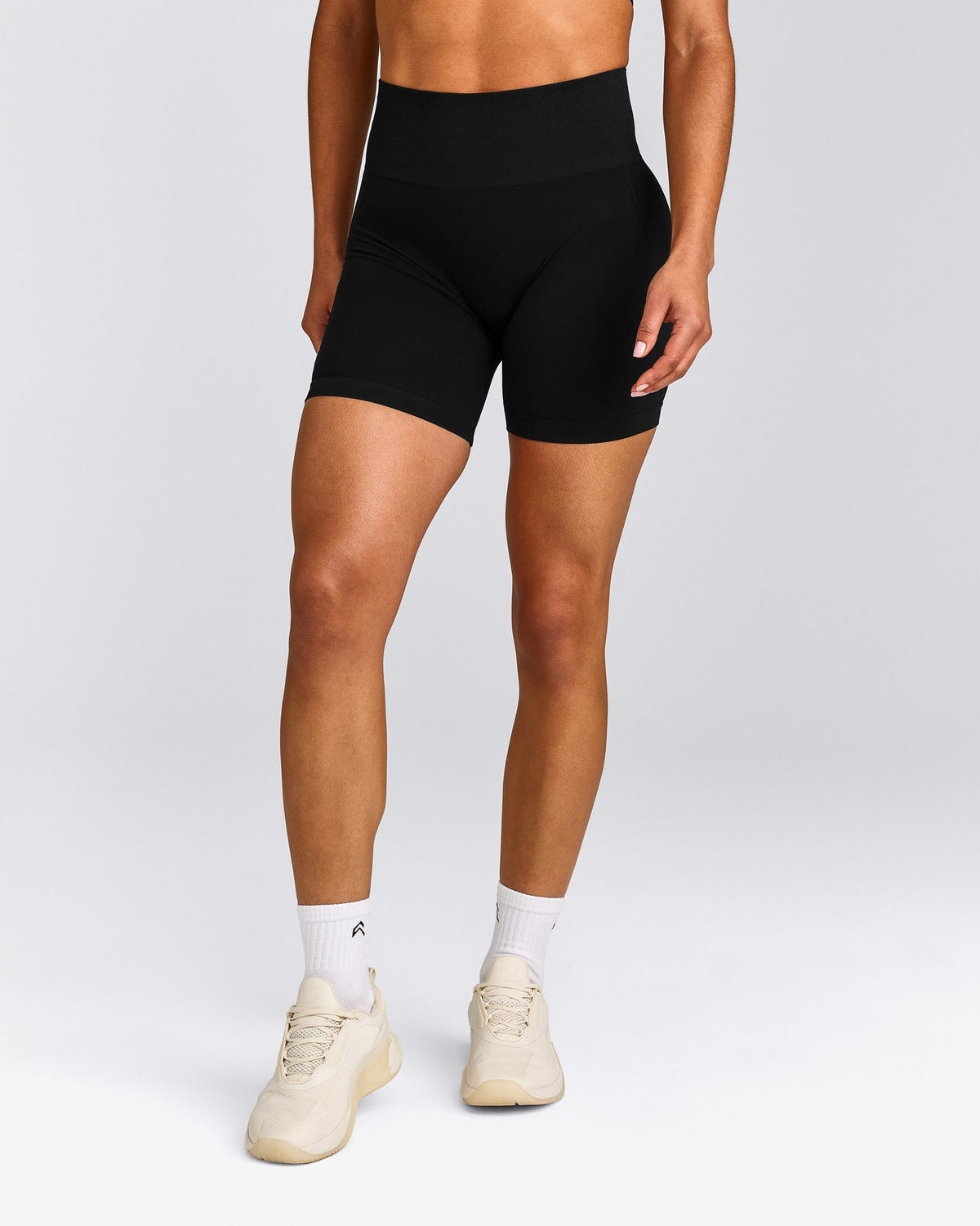EffortlessLiftTM Seamless High Rise Shorts | Black