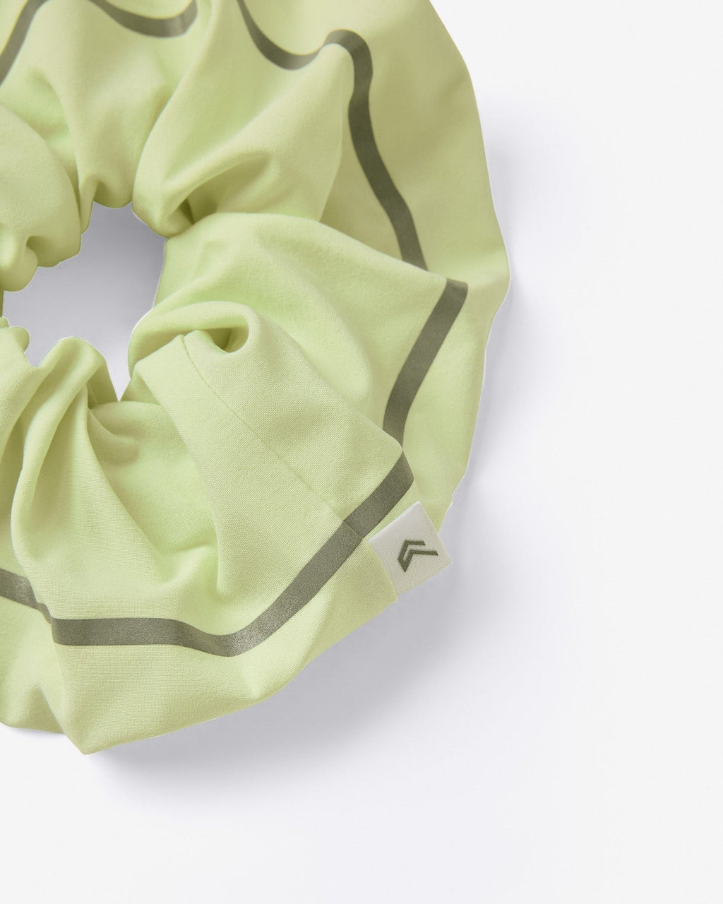 AirMoveTM Reflective Scrunchie | Meadow Mist Green