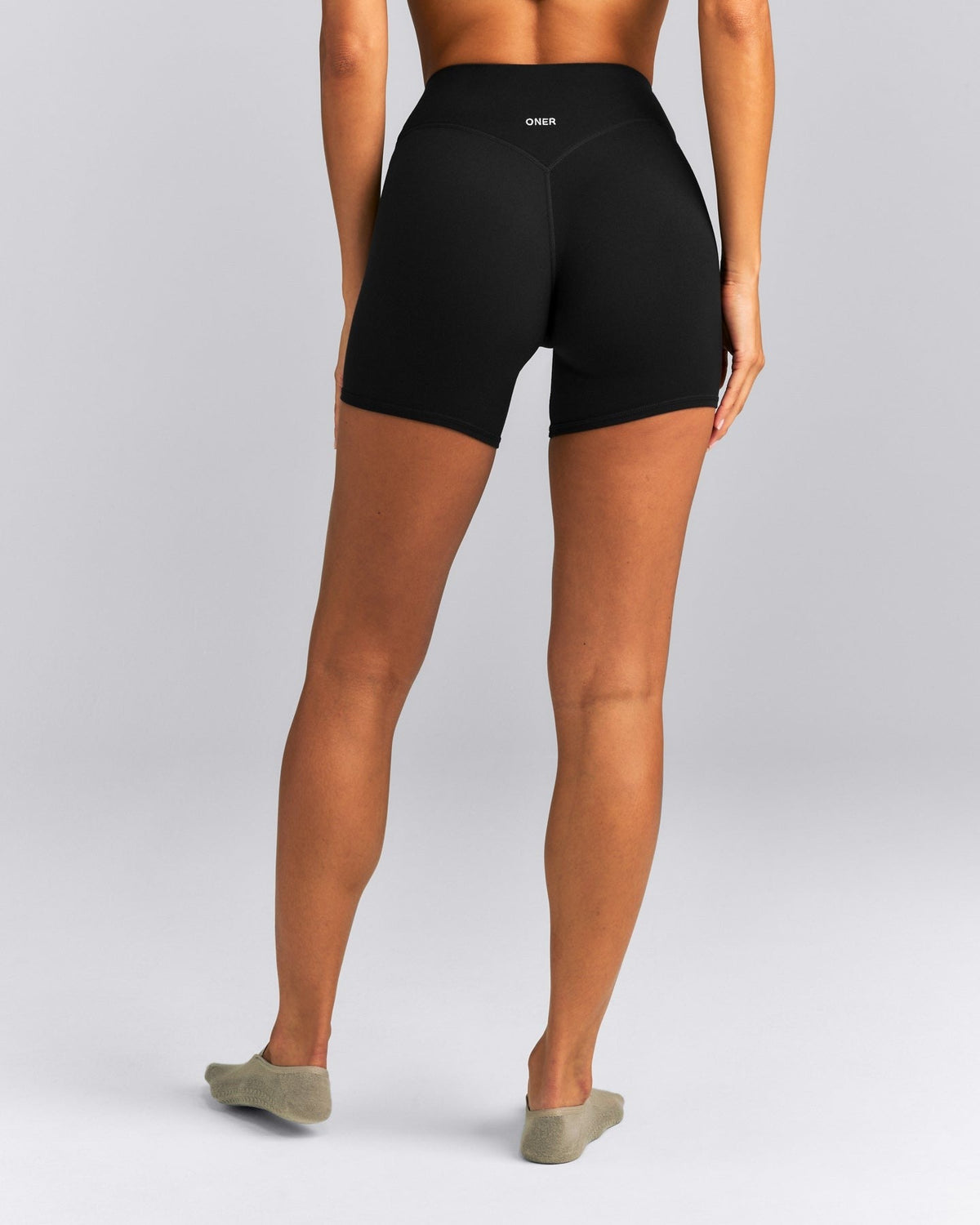 SoftMotionTM Wrap Shorts 6" | Black