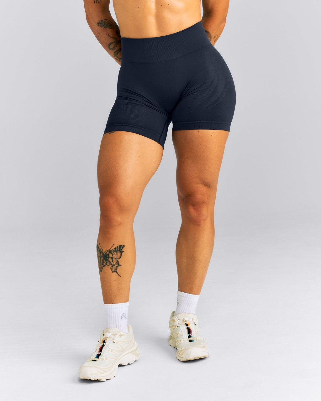 EnhanceLiftTM Seamless Mid Rise Shorts | True Blue