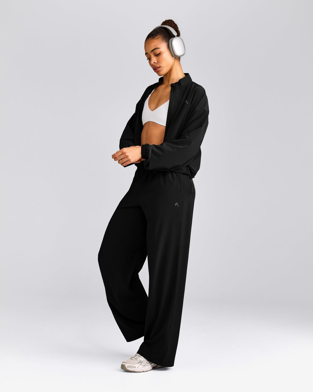 AirMoveTM Straight Leg Pants | Black