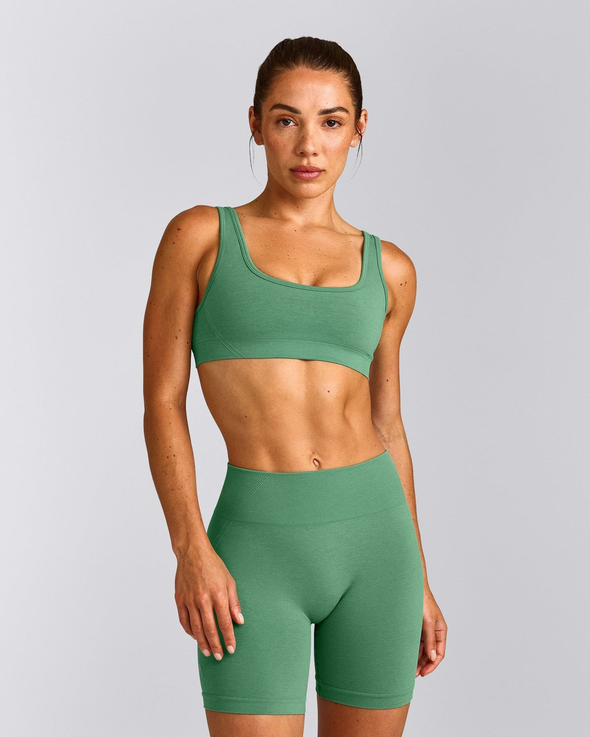 EffortlessLiftTM Seamless Square Neck Sports Bra | Frosted Emerald