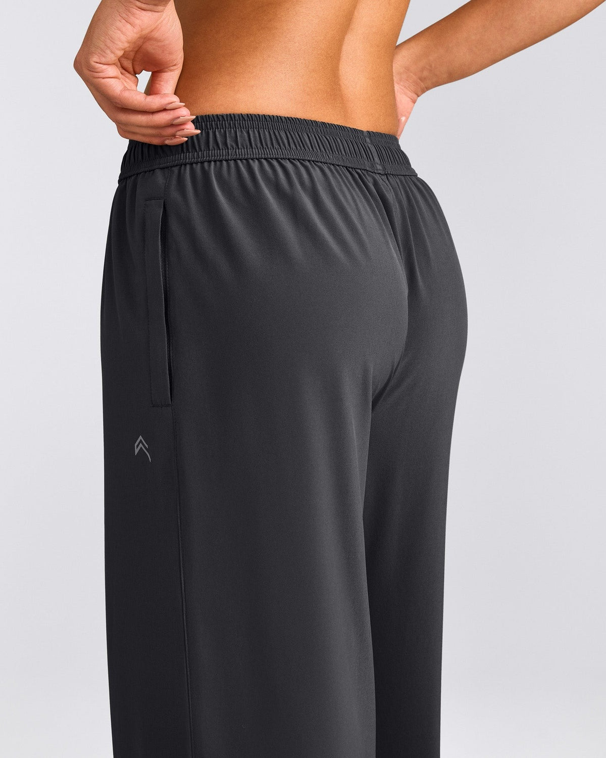 AirMoveTM Straight Leg Pants | Coal