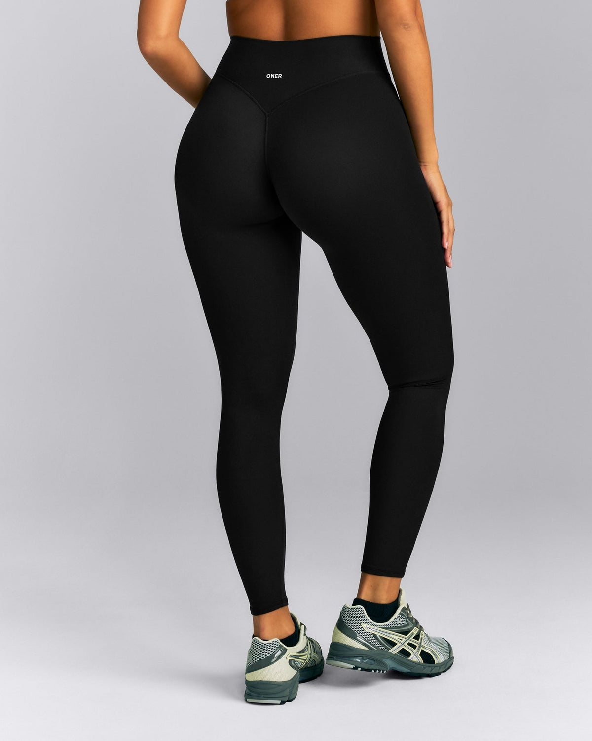 SoftMotionTM High Waisted Leggings | Black