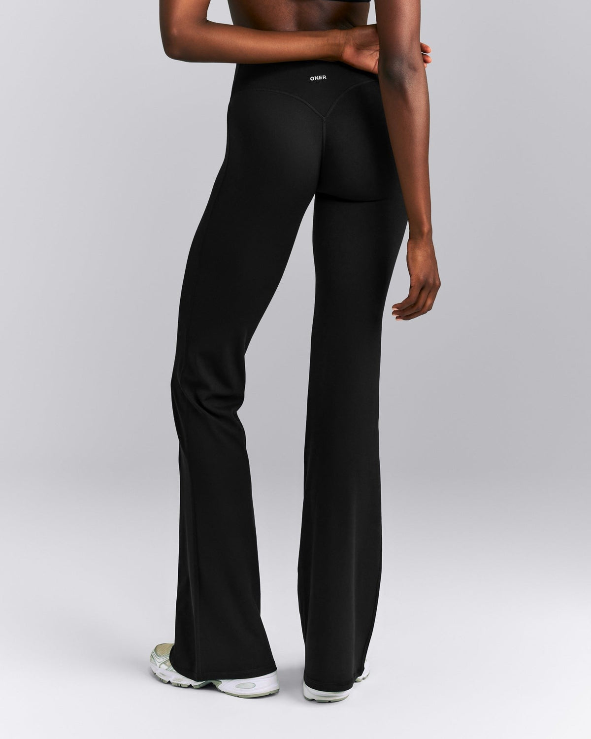 SoftMotionTM Flared Pants | Black
