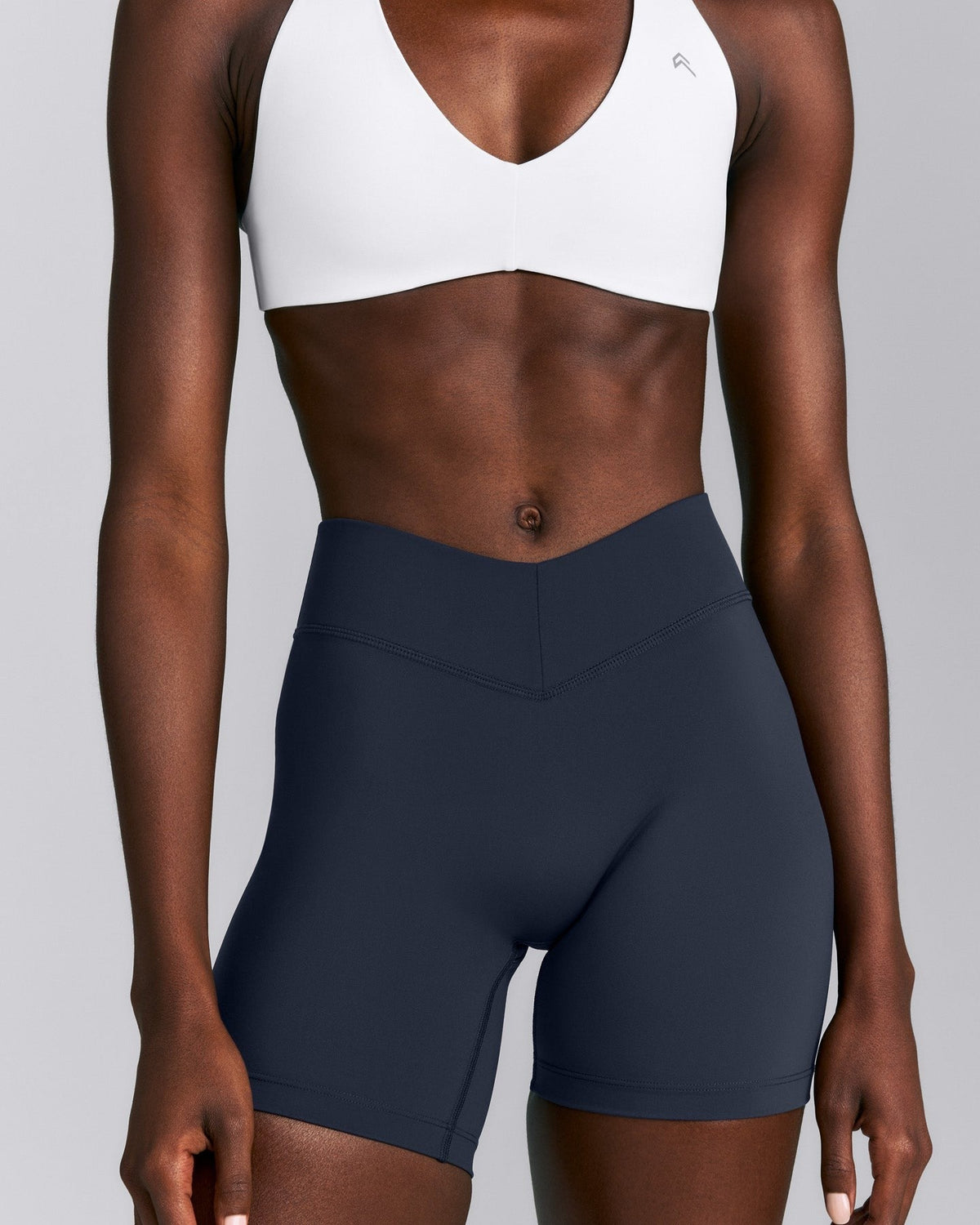 UnifiedMoveTM V Front Mid Rise Shorts 6" | True Blue