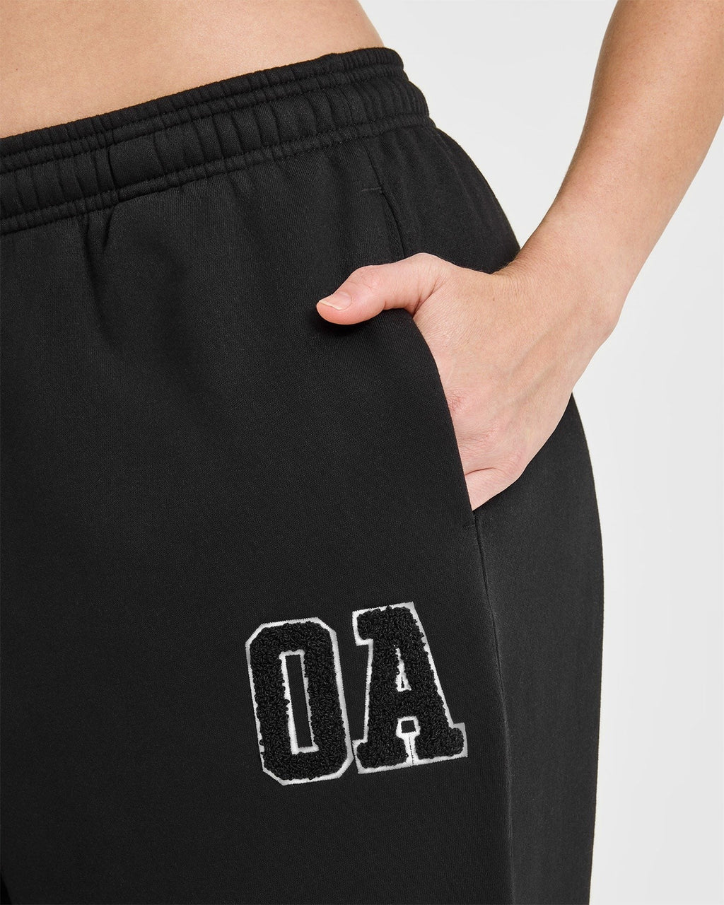 Foundations Oversized Oner 25 Sweatpants | Black