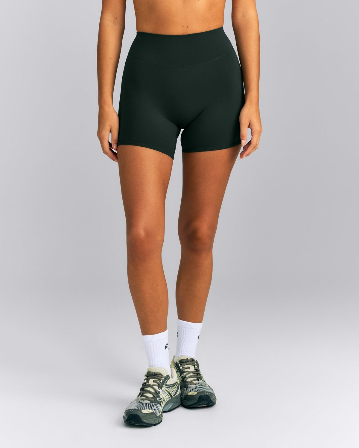 SoftMotionTM High Waisted Shorts 6" | Emerald Noir