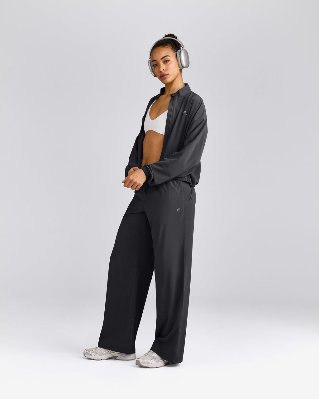 AirMoveTM Straight Leg Pants | Coal