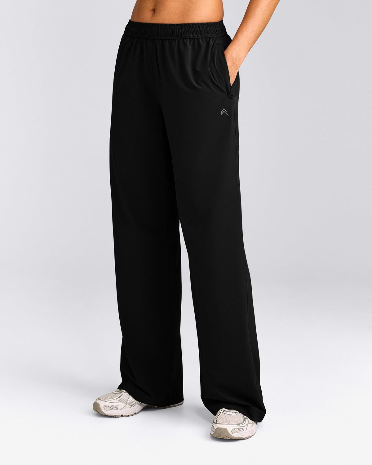 AirMoveTM Straight Leg Pants | Black