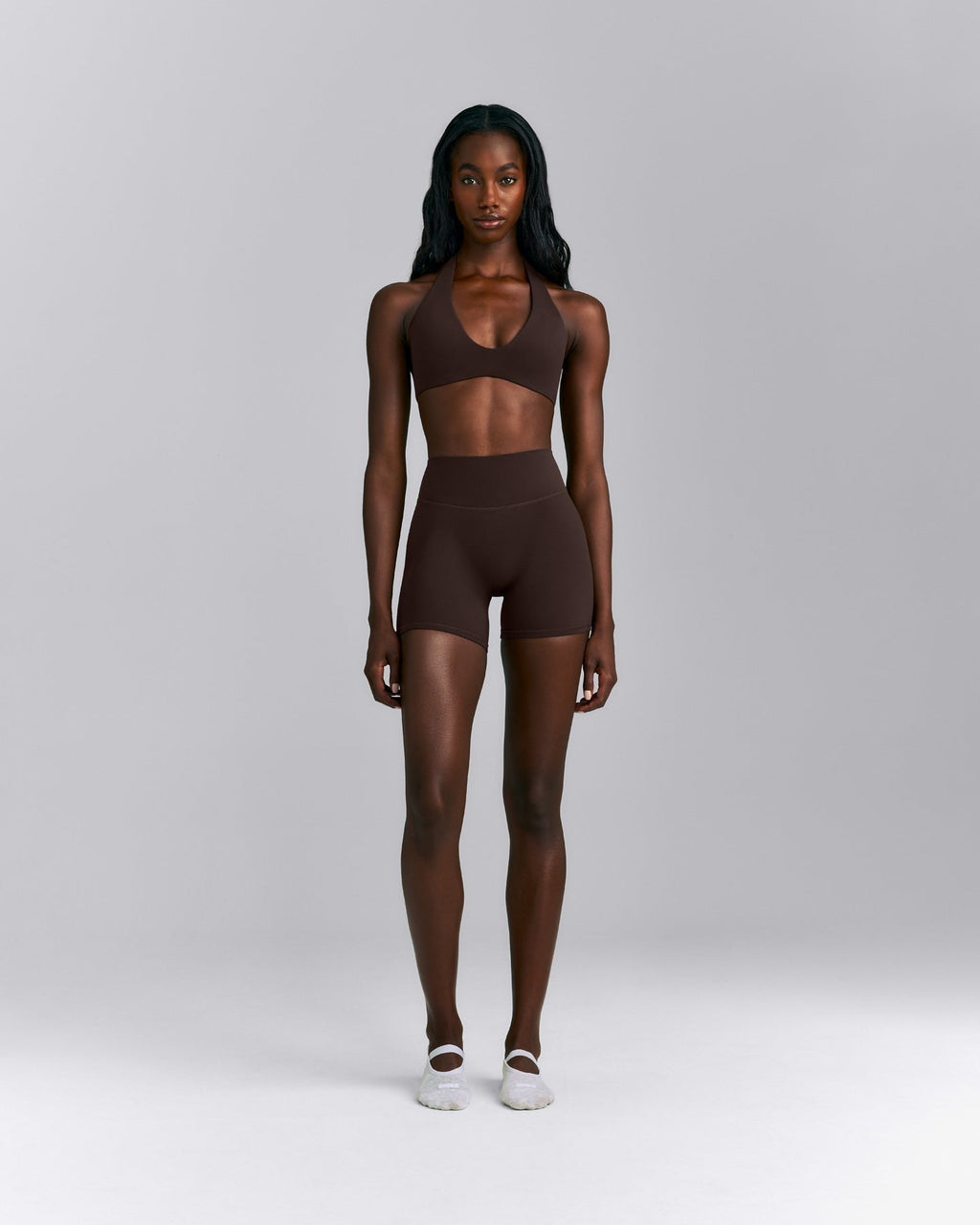 SoftMotionTM High Waisted Shorts 6" | 70% Cocoa