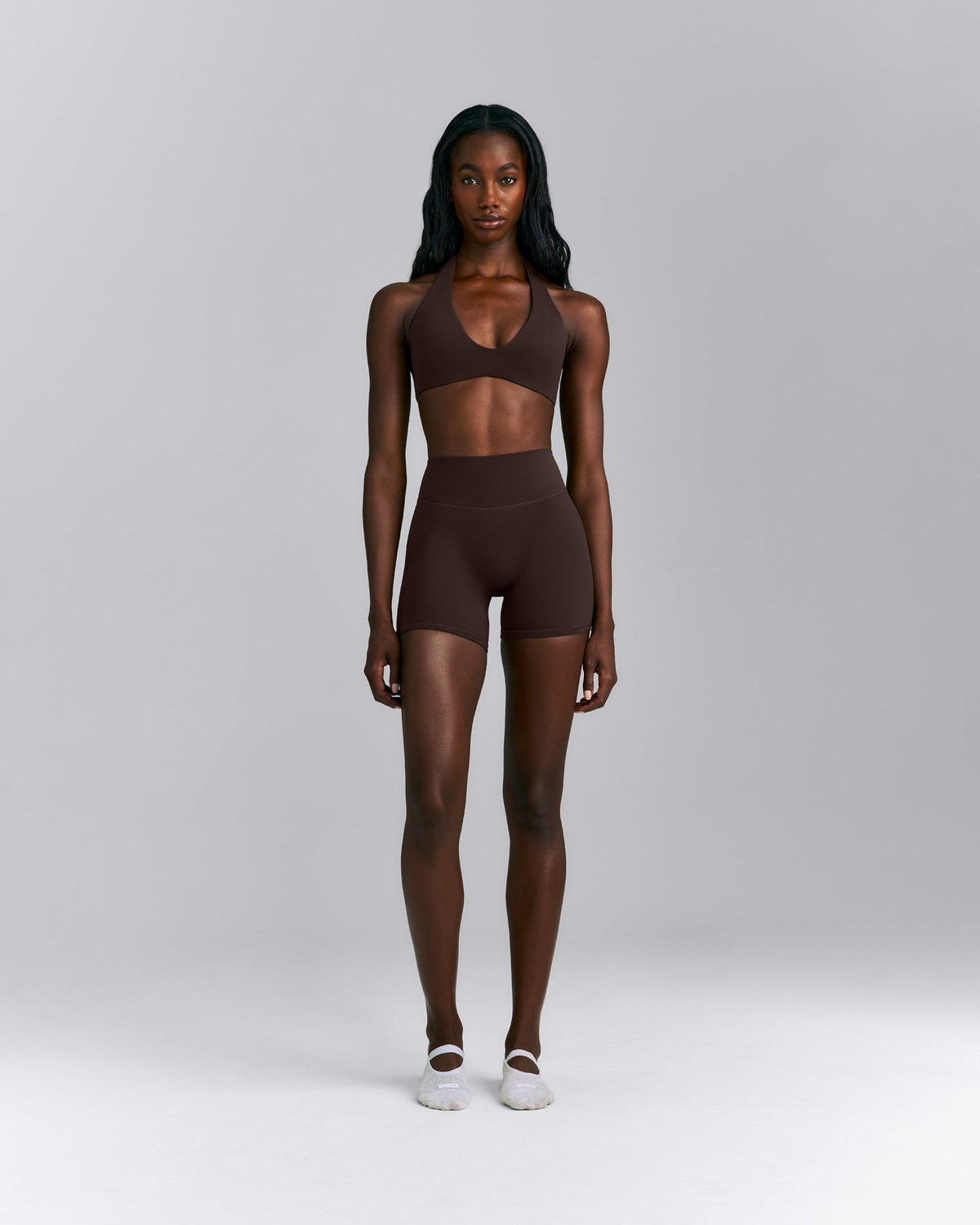 SoftMotionTM High Waisted Shorts 6" | 70% Cocoa