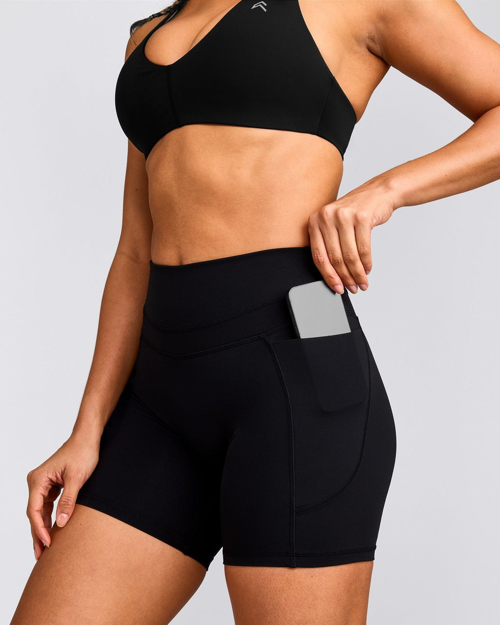 UnifiedMoveTM High Waisted Pocket Shorts 6" | Black