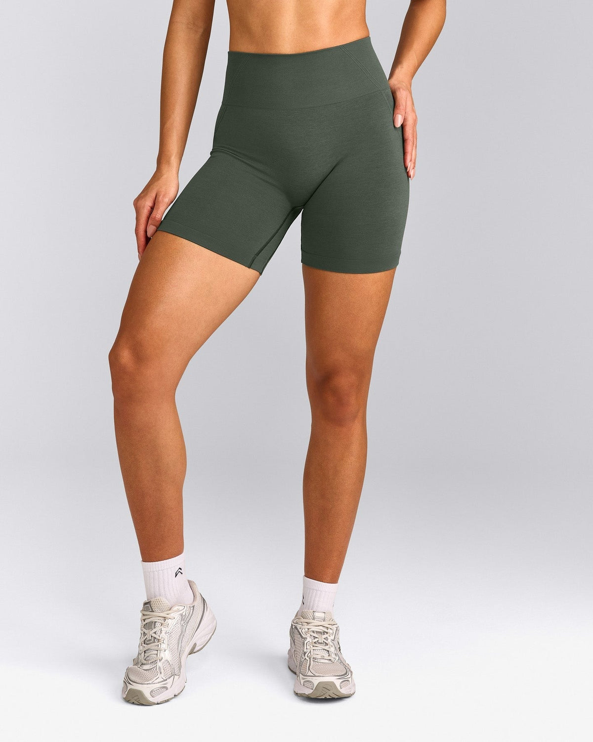 EffortlessLiftTM Seamless Shorts | Dark Khaki