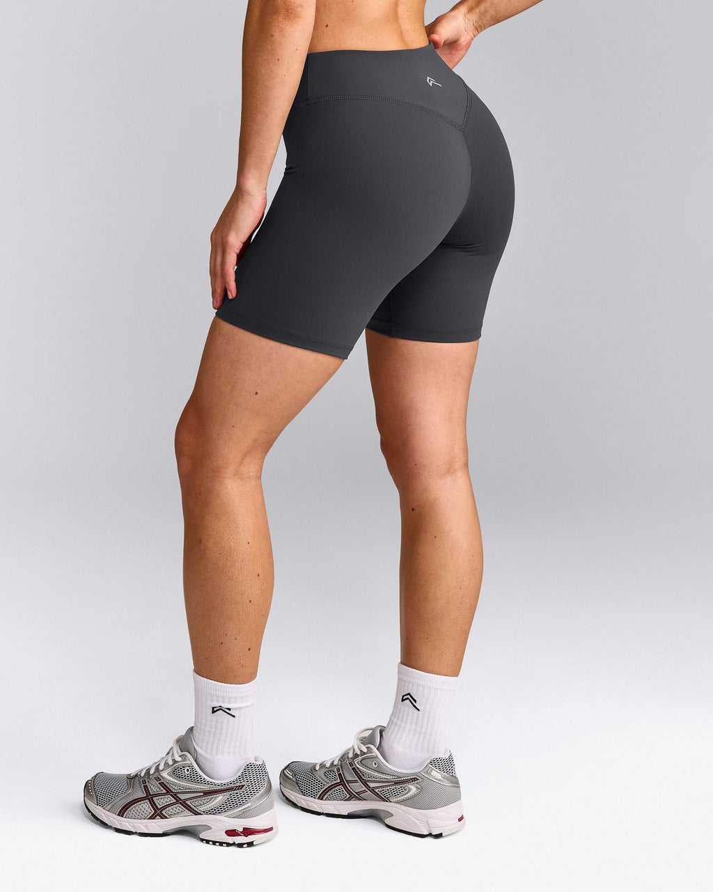 UnifiedMoveTM V Front Mid Rise Shorts 6" | Coal
