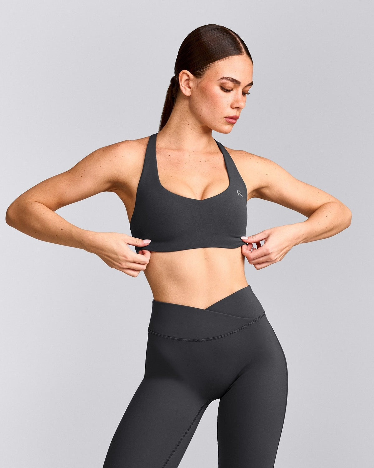 EasyLiftTM Cross Back Sports Bra | Coal