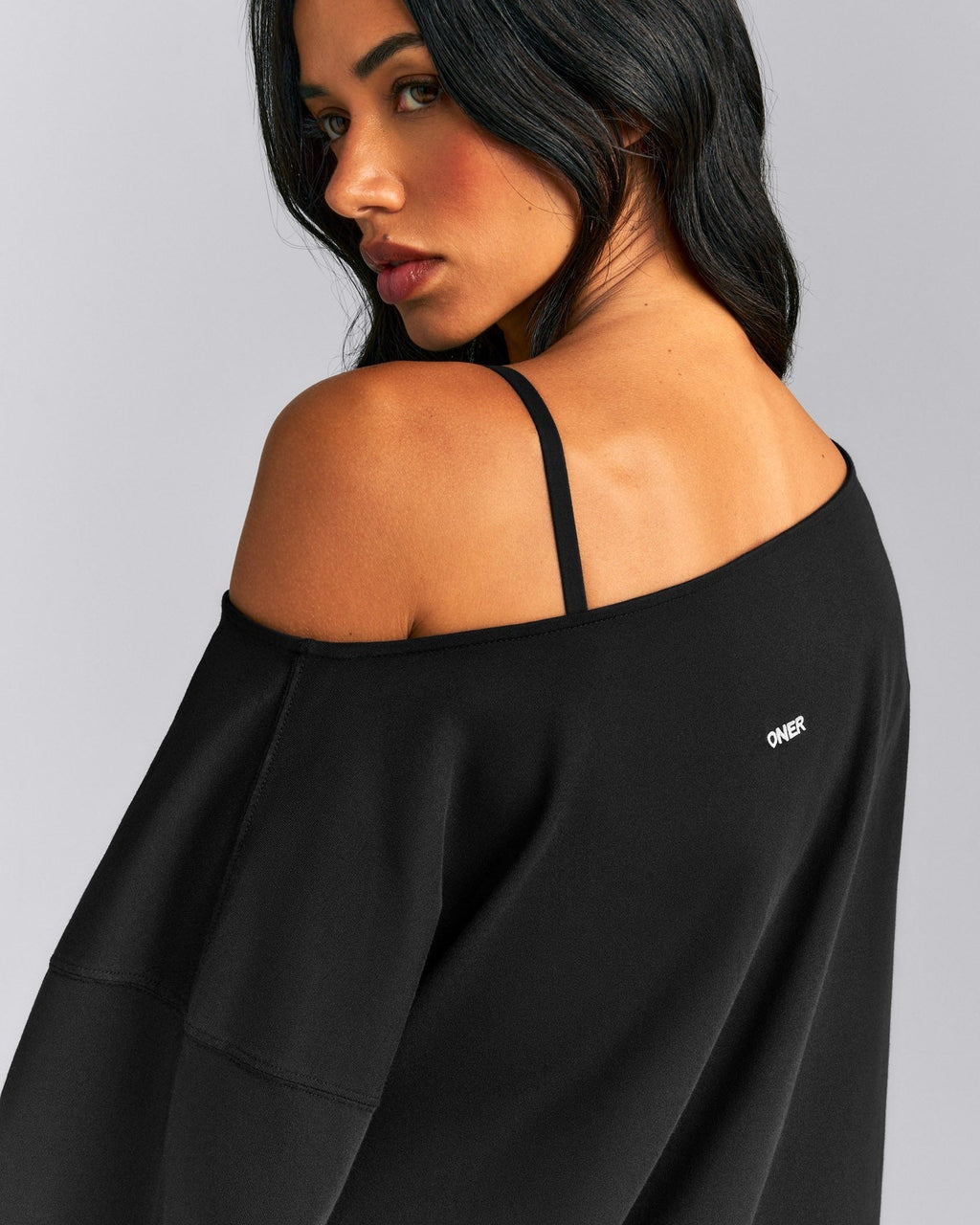 Slouchy One Shoulder Tee | Black