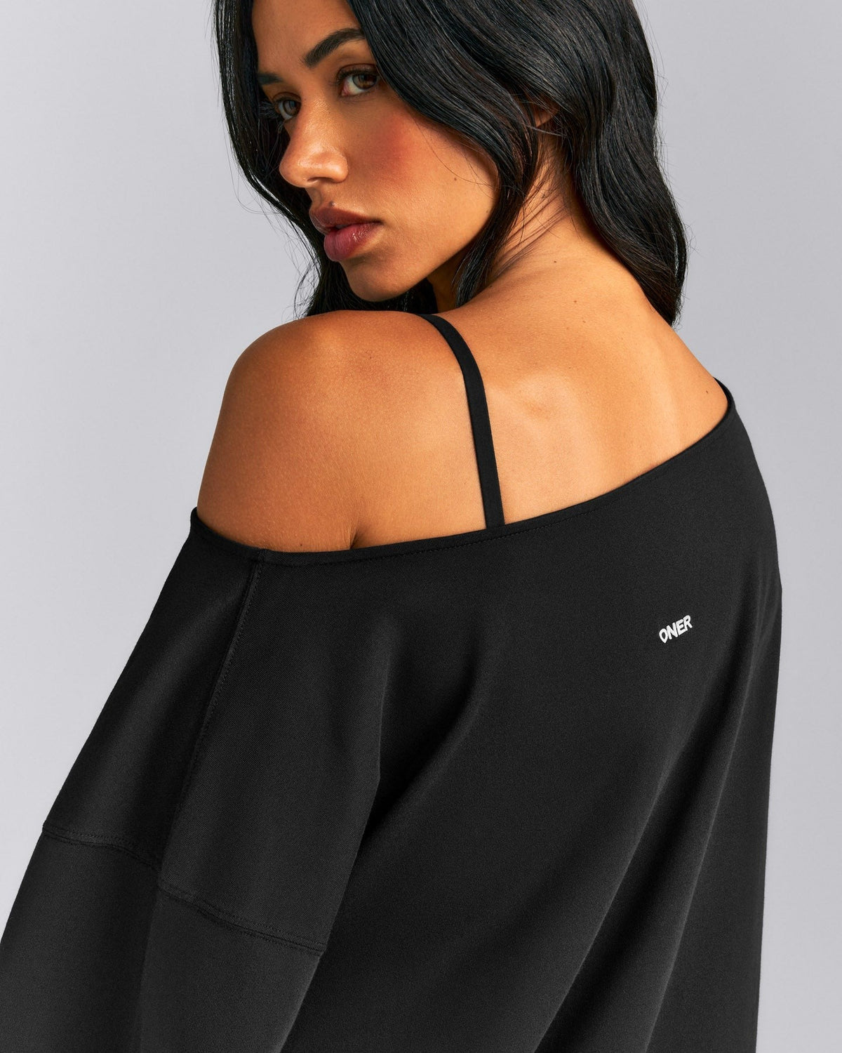 Slouchy One Shoulder Tee | Black