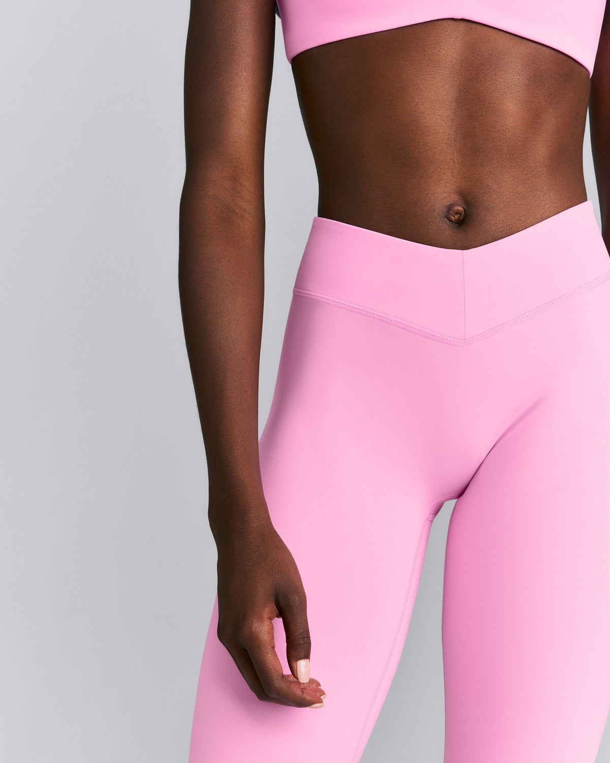 UnifiedMoveTM V Front Mid Rise Leggings | Power Pink