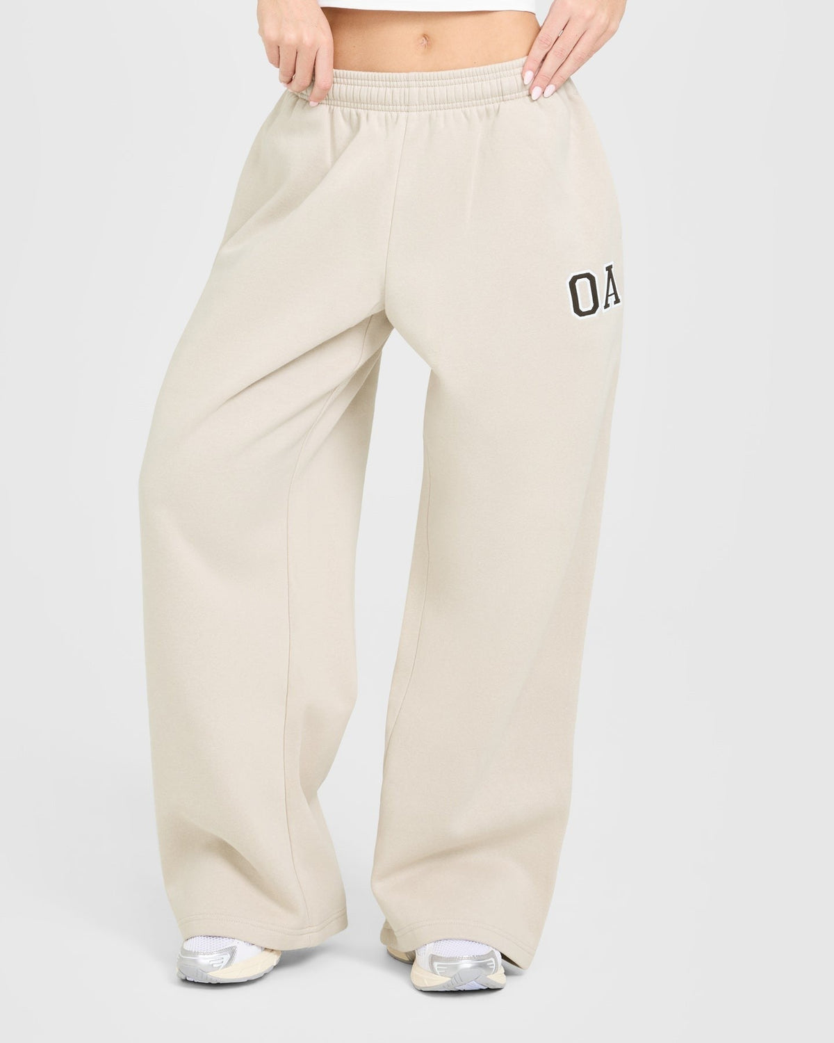 Foundations Oversized Oner Girlfriend Straight Leg Sweatpants | Sand