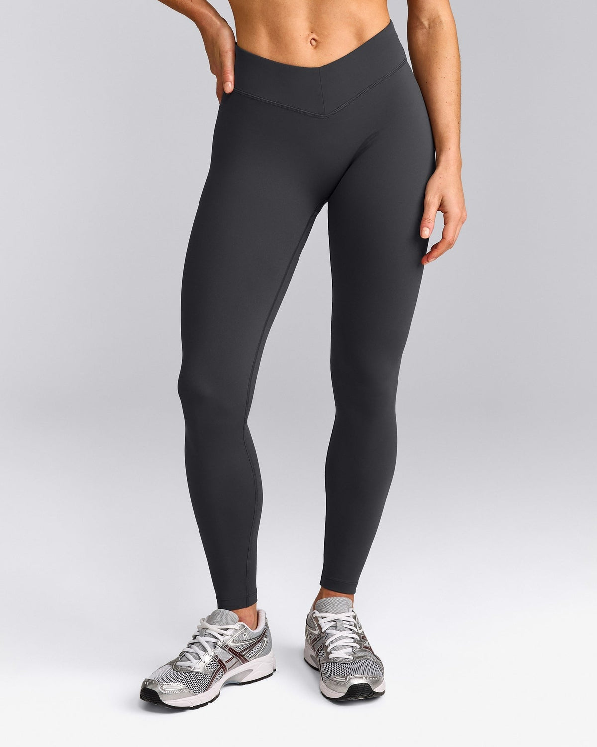 UnifiedMoveTM V Front Mid Rise Leggings | Coal