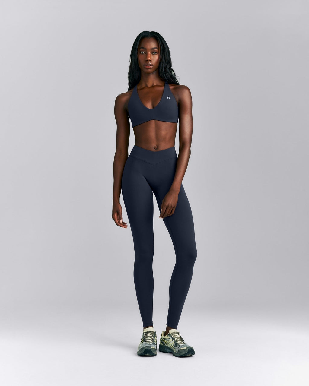 UnifiedMoveTM V Front Mid Rise Leggings | True Blue