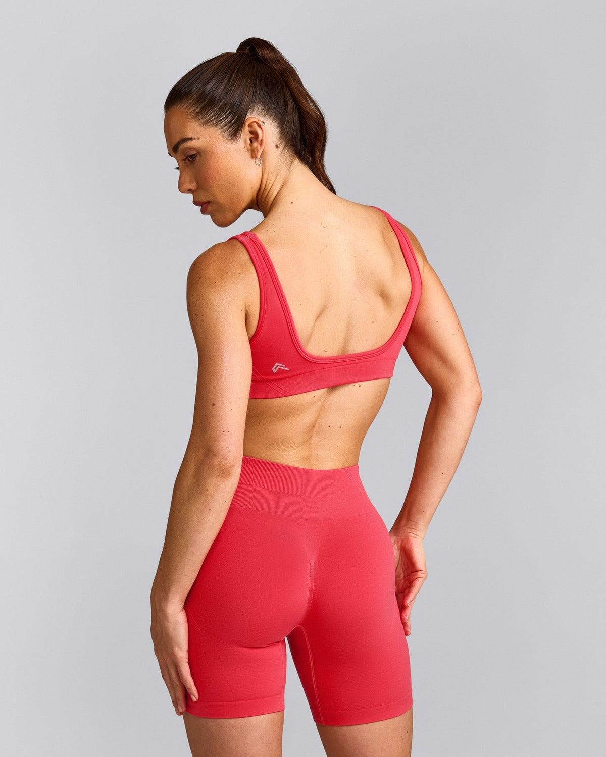 EffortlessLiftTM Square Neck Sports Bra | Charged Pink