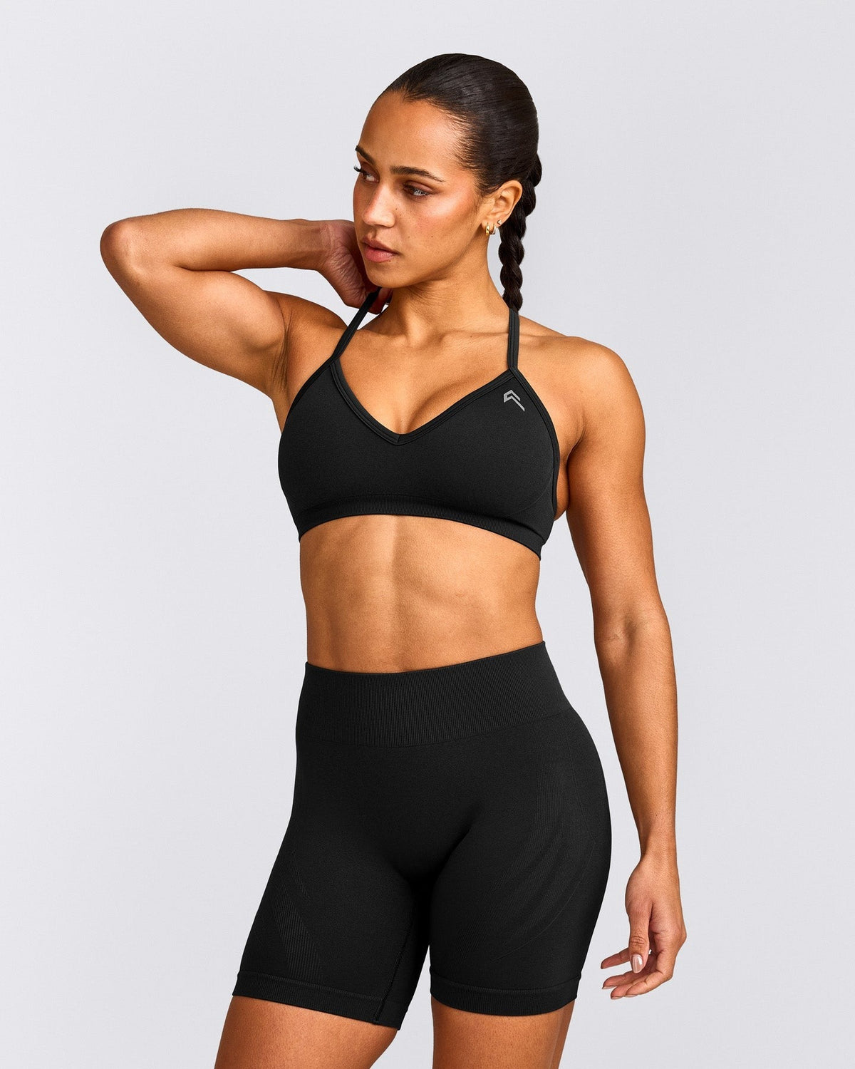 EnhanceLiftTM Seamless Strappy Sports Bra | Black