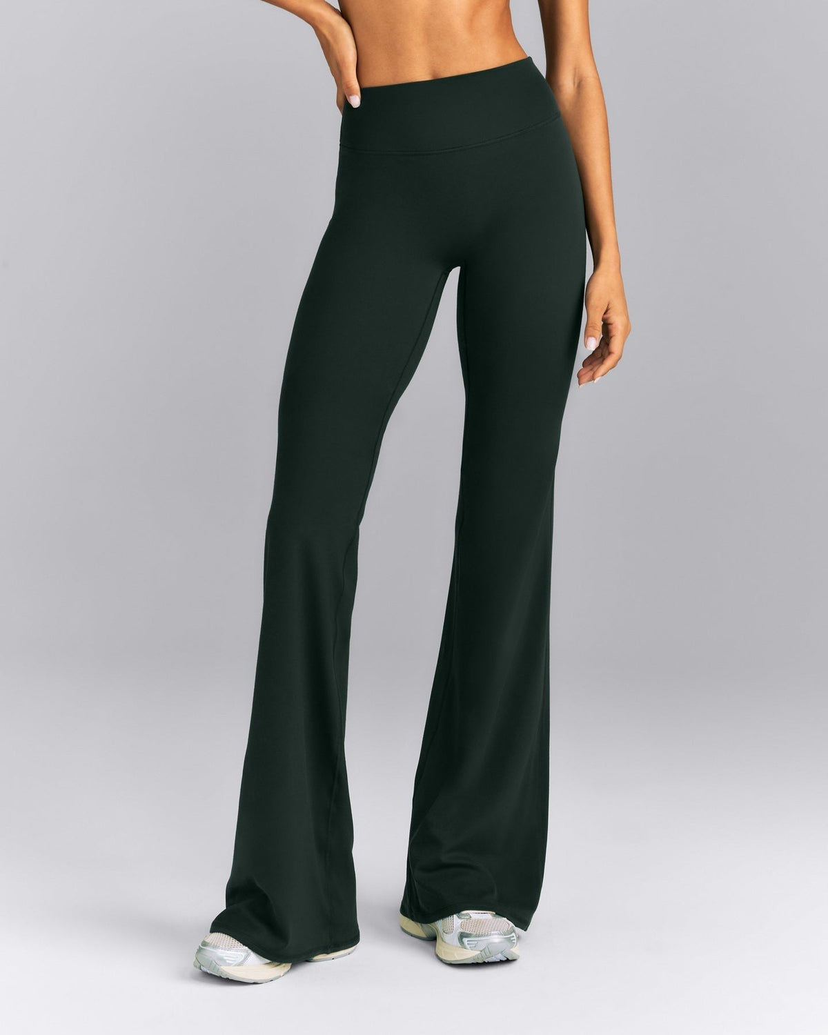 SoftMotionTM Flared Pants | Emerald Noir