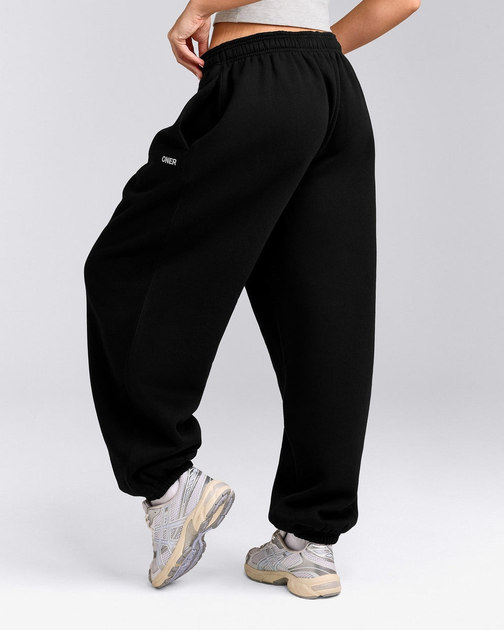 Foundations Cosy Oversized Sweatpants | Black