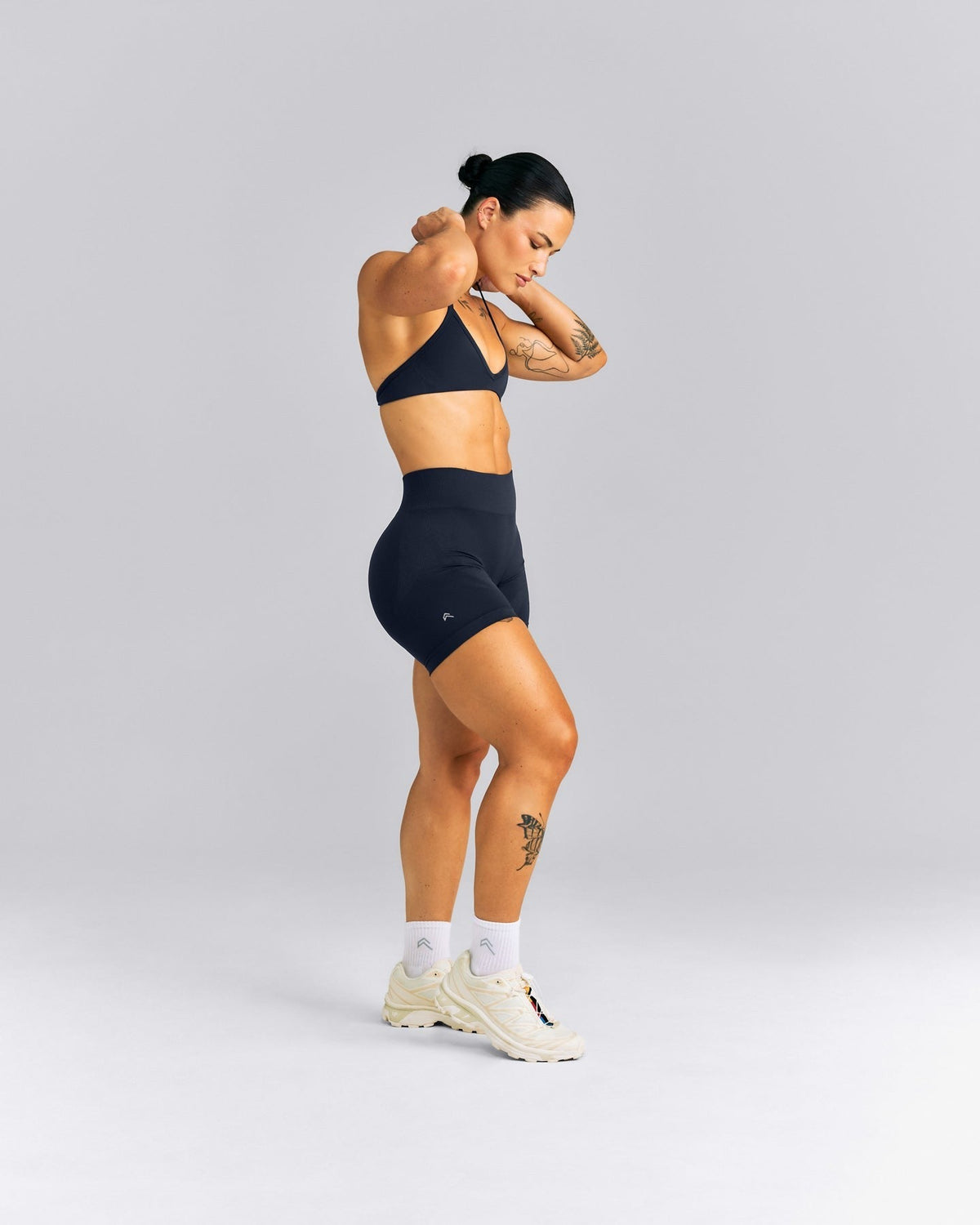 EnhanceLiftTM Seamless Mid Rise Shorts | True Blue