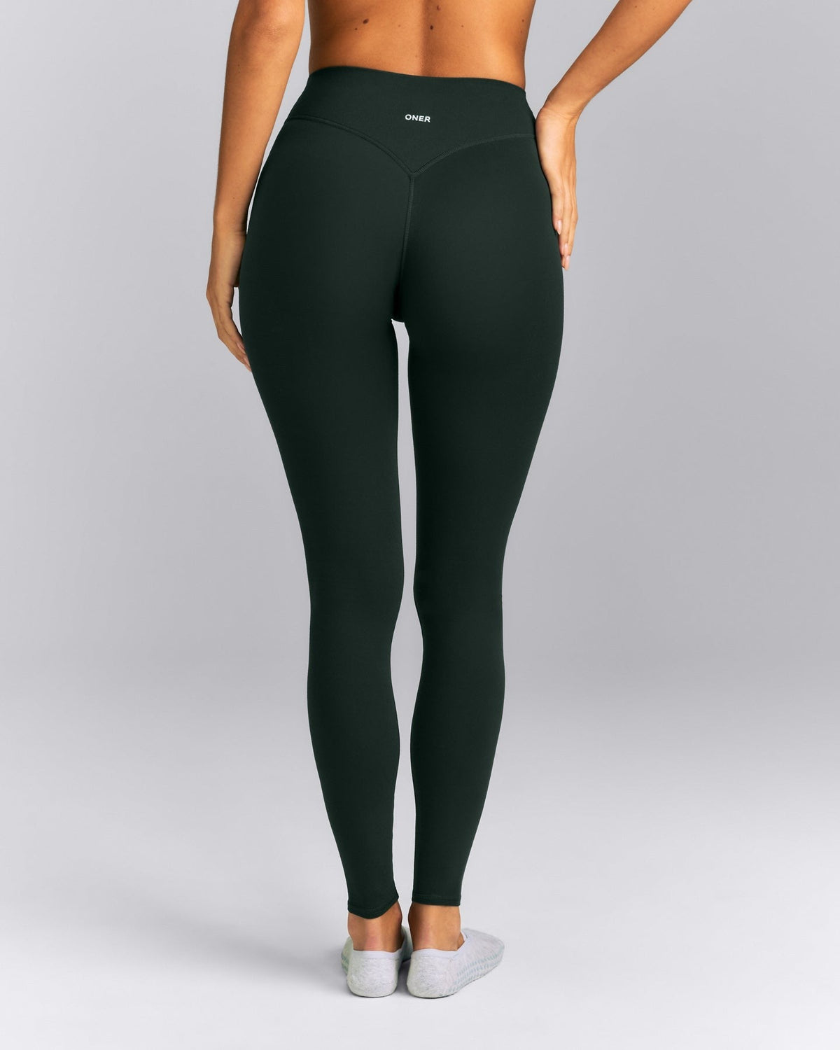 SoftMotionTM High Waisted Leggings | Emerald Noir
