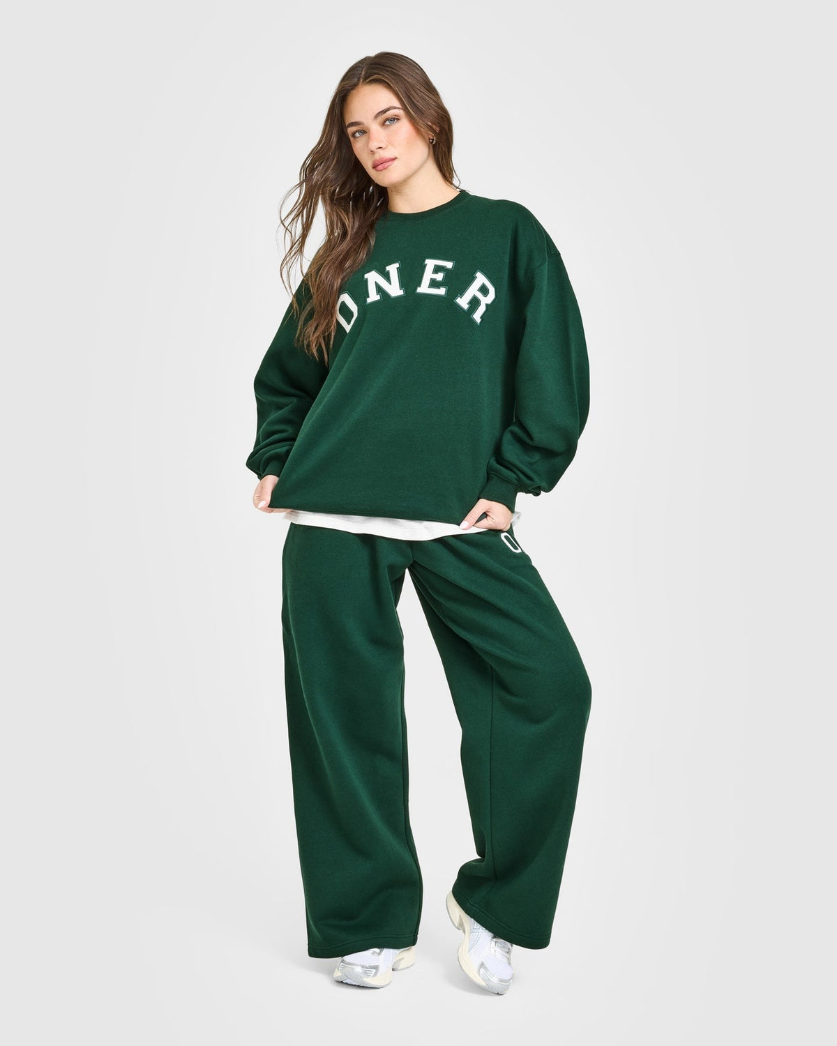 Foundations Oversized Oner Girlfriend Straight Leg Sweatpants | Racing Green